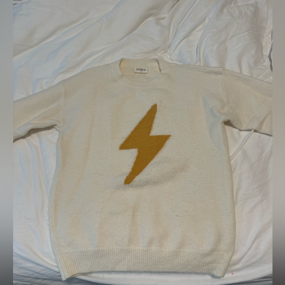 Storia white lighting bolt sweater